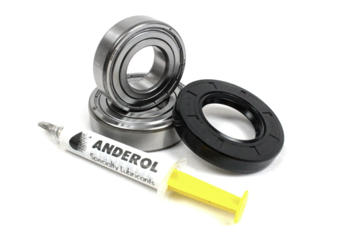 Комплект підшипників Indesit 204 SKF, 205 SKF + Сальник 30*52*8.5/10.5 (14400159400) + Мастило для сальника ANDEROL